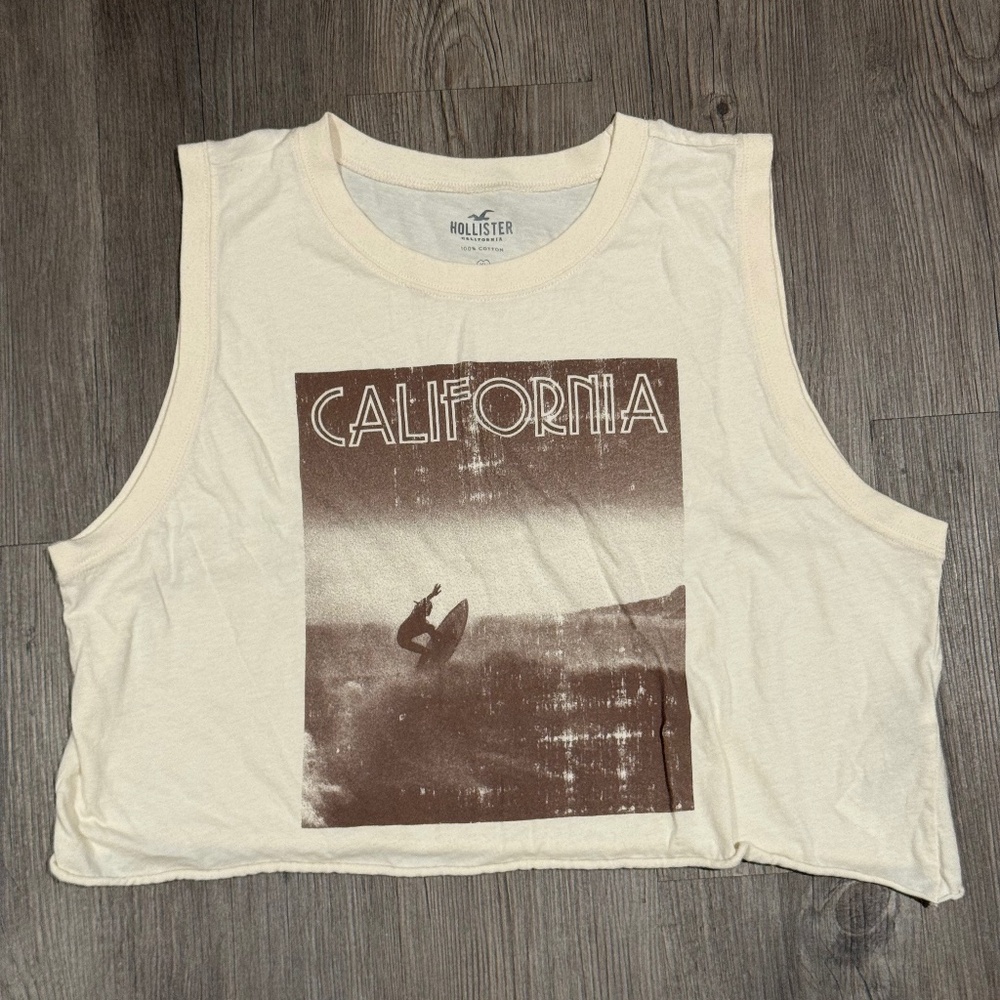 Hollister “California” Surfer Graphic Crop Tank